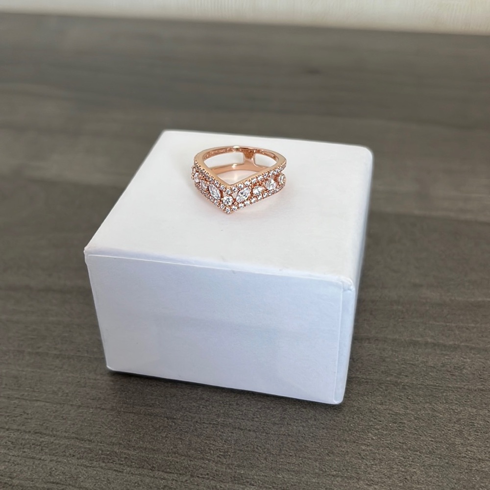 PANDORA SPARKLING MARQUISE DOUBLE WISHBONE RING